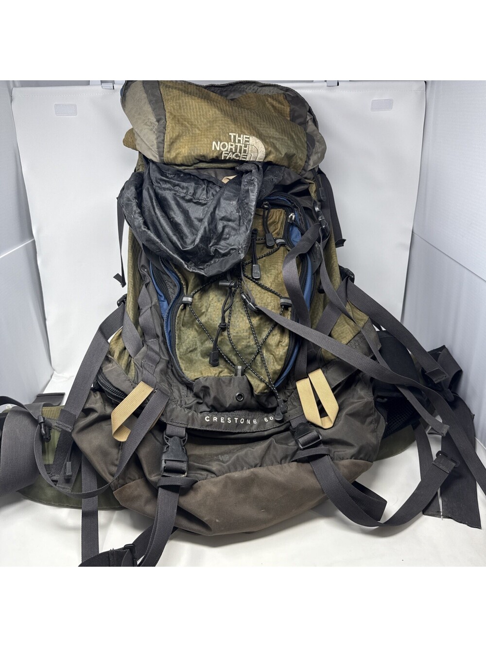 North Face Hiking Backpack Crestone 60 Gray Green Internal Frame Multi Strap